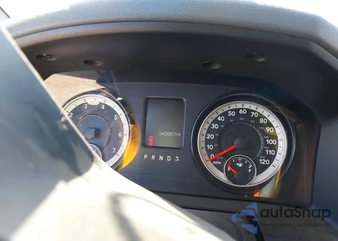 2018 Ram 1500 Slt z USA, uszkodzony, nr VIN 1C6RR7GT2JS249631